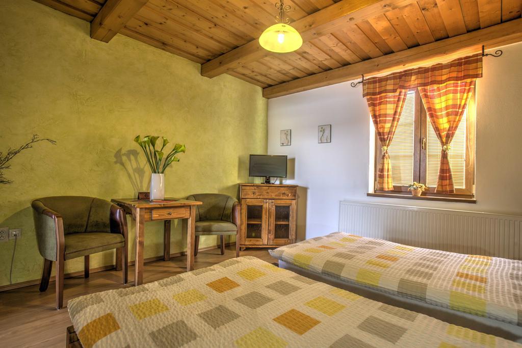 Penzion Grobsky Dvor Slovensky Grob Chambre photo